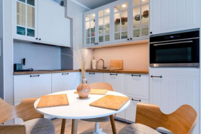 Lakeside Bliss - Cozy Retreat Just 500m from the Baltic Sea in Dziwnów